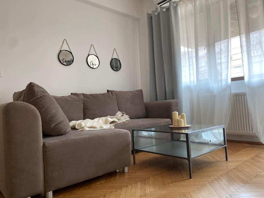 2 Bedroom Apartment With Terrace In City Center Бухарест Экстерьер фото